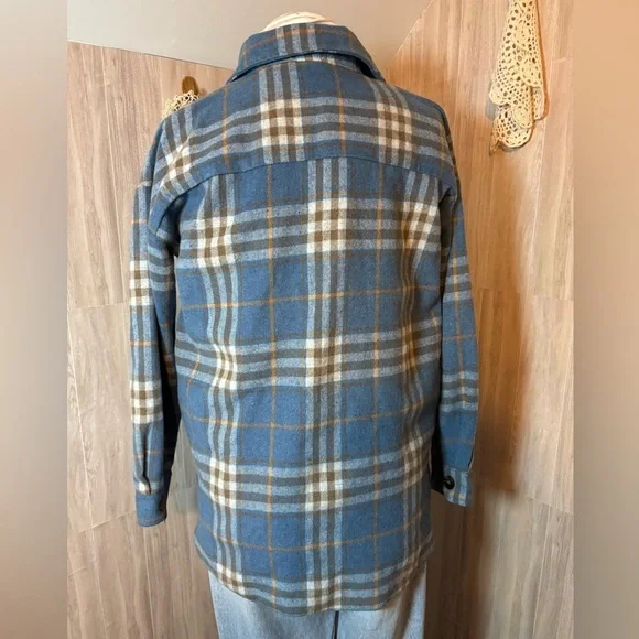 Pink Lily Blue and Tan Plaid Utility Jacket - Picture 2 of 8